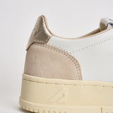 Sneakers donna Medalist low in suede e oro AULW LS75 AUTRY 