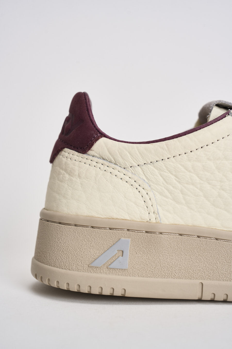 Sneakers donna Medalist panna e bordeaux AULW NE19 AUTRY 