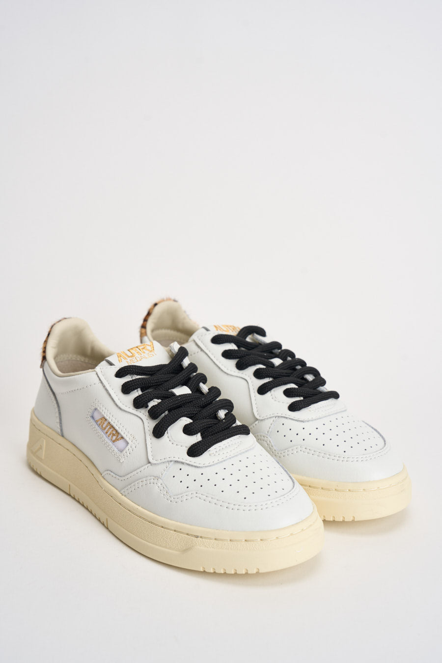 Sneakers donna Medalist Low bianca e animalier AULW OC02 AUTRY 