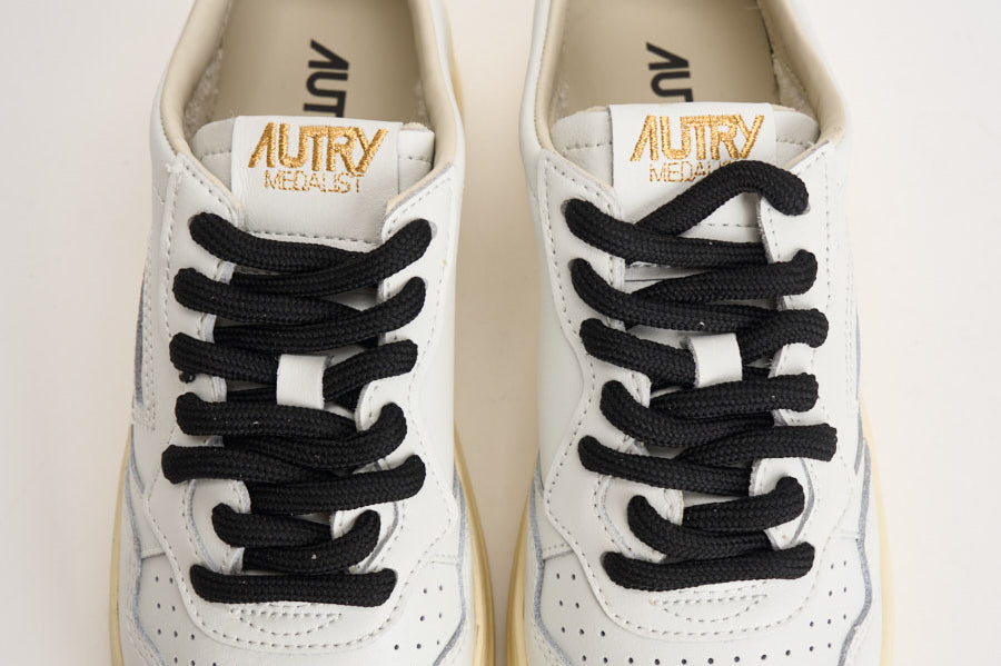 Sneakers donna Medalist Low bianca e animalier AULW OC02 AUTRY 