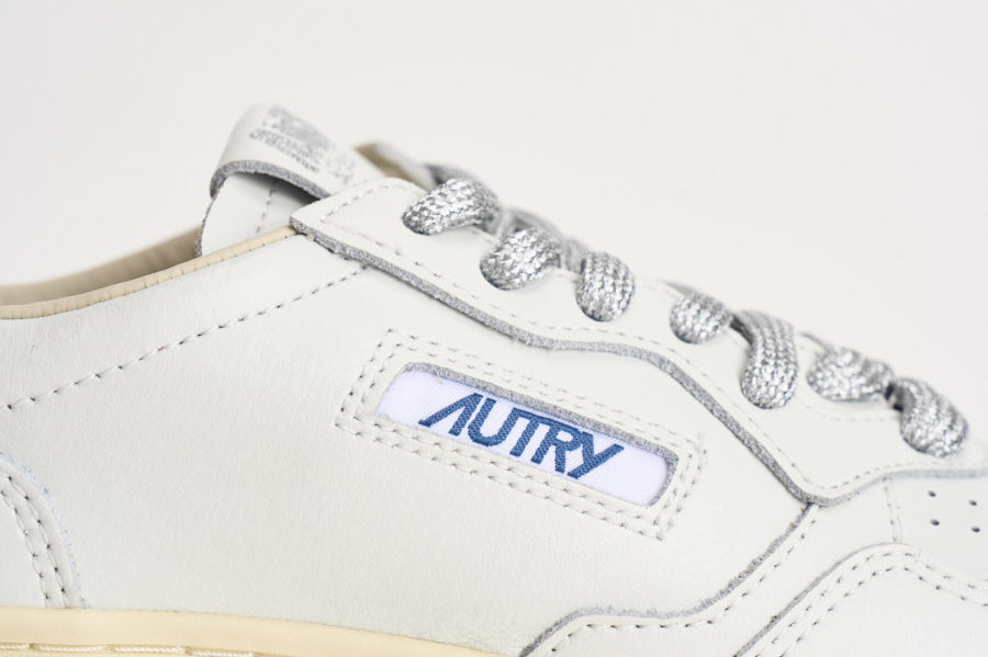 Sneakers donna Medalist bianca e cipria AULW SW03 AUTRY 