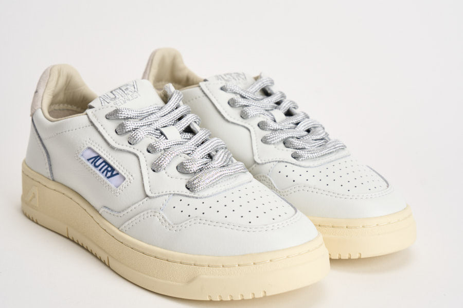 Sneakers donna Medalist bianca e cipria AULW SW03 AUTRY 