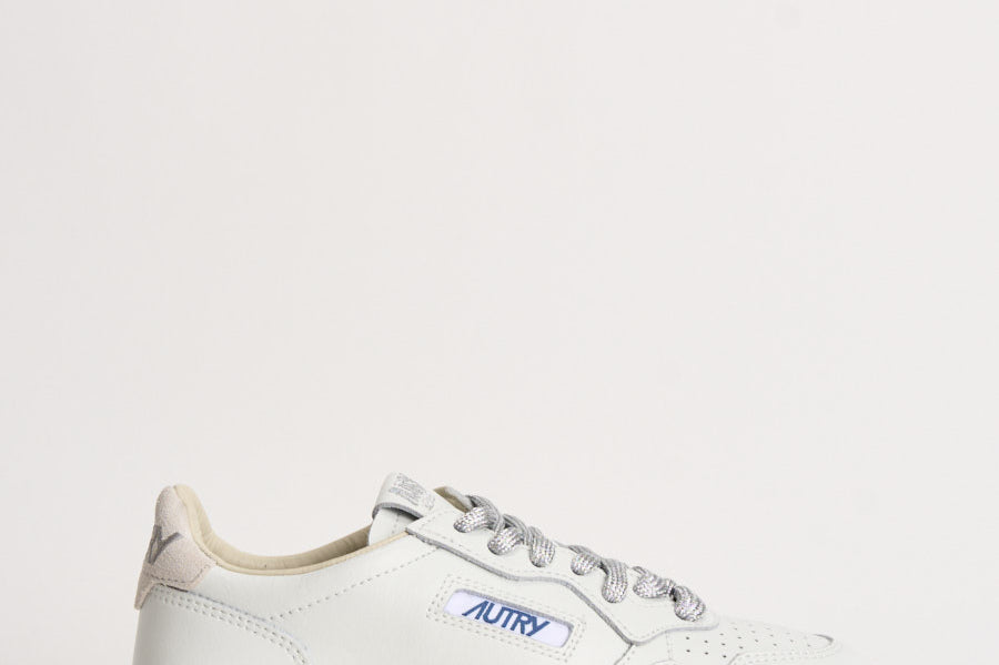 Sneakers donna Medalist bianca e cipria AULW SW03 AUTRY 