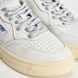 Sneakers donna Medalist bianca e cipria AULW SW03 AUTRY 