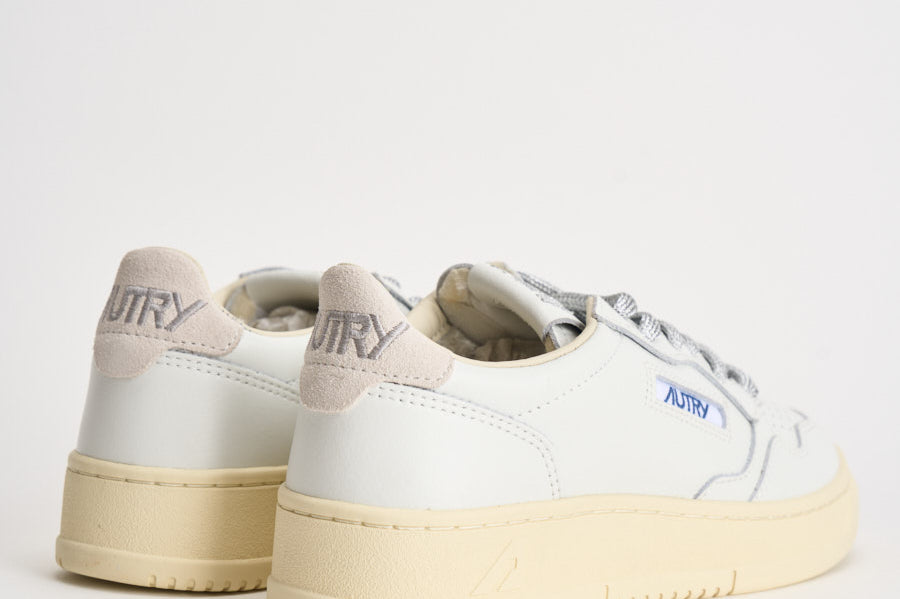 Sneakers donna Medalist bianca e cipria AULW SW03 AUTRY 