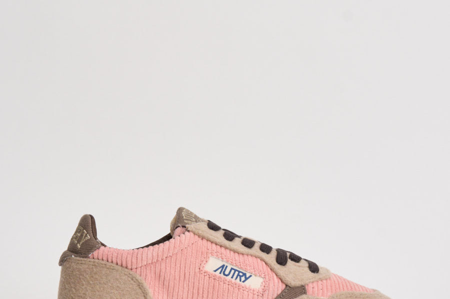 Sneakers Medalist low donna in velluto rosa AULW V101 AUTRY 