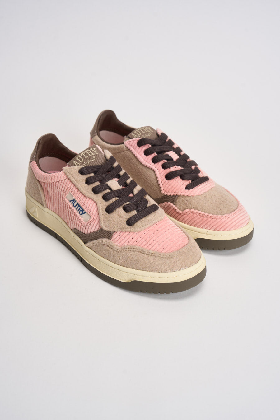 Sneakers Medalist low donna in velluto rosa AULW V101 AUTRY 
