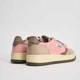 Sneakers Medalist low donna in velluto rosa AULW V101 AUTRY 