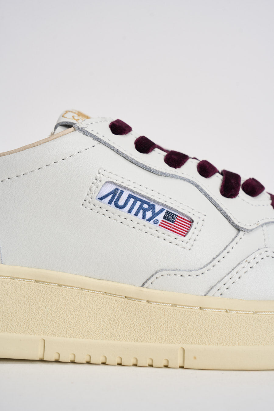 Sneakers donna Medalist in pelle e velluto bordeaux AULW VZ01 AUTRY 