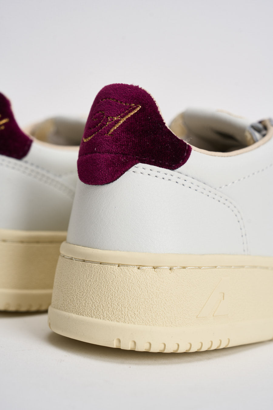 Sneakers donna Medalist in pelle e velluto bordeaux AULW VZ01 AUTRY 