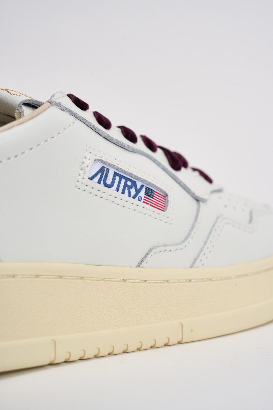 Sneakers donna Medalist in pelle e velluto bordeaux AULW VZ01 AUTRY 