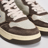 Sneakers donna Medalist Low argento e marrone AULW YB02 AUTRY 