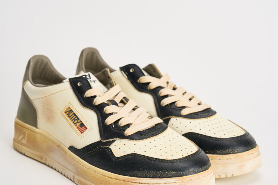 Sneakers uomo Super Vintage bianca, nera e verde militare AVLM SV06 AUTRY 