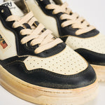 Sneakers uomo Super Vintage bianca, nera e verde militare AVLM SV06 AUTRY 