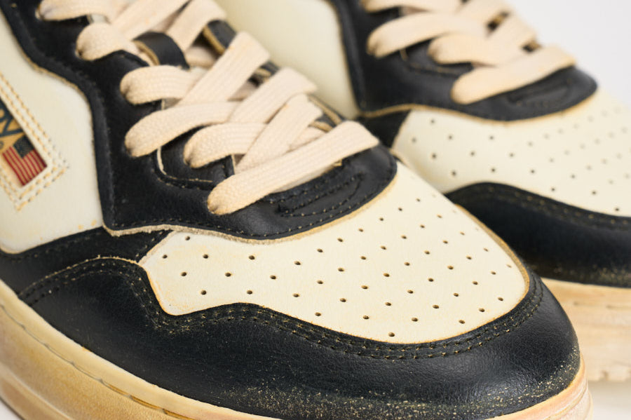 Sneakers uomo Super Vintage bianca, nera e verde militare AVLM SV06 AUTRY 