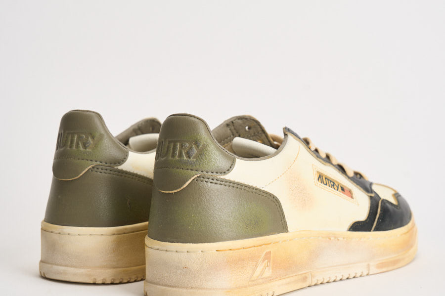 Sneakers uomo Super Vintage bianca, nera e verde militare AVLM SV06 AUTRY 