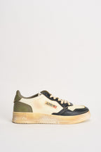 Sneakers uomo Super Vintage bianca, nera e verde militare AVLM SV06 AUTRY 