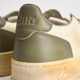 Sneakers uomo Super Vintage bianca, nera e verde militare AVLM SV06 AUTRY 