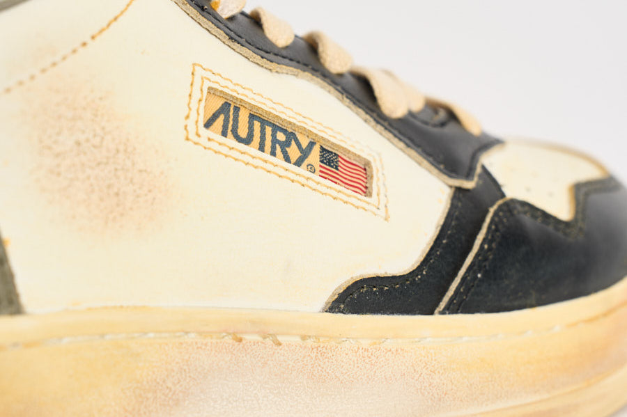 Sneakers uomo Super Vintage bianca, nera e verde militare AVLM SV06 AUTRY 