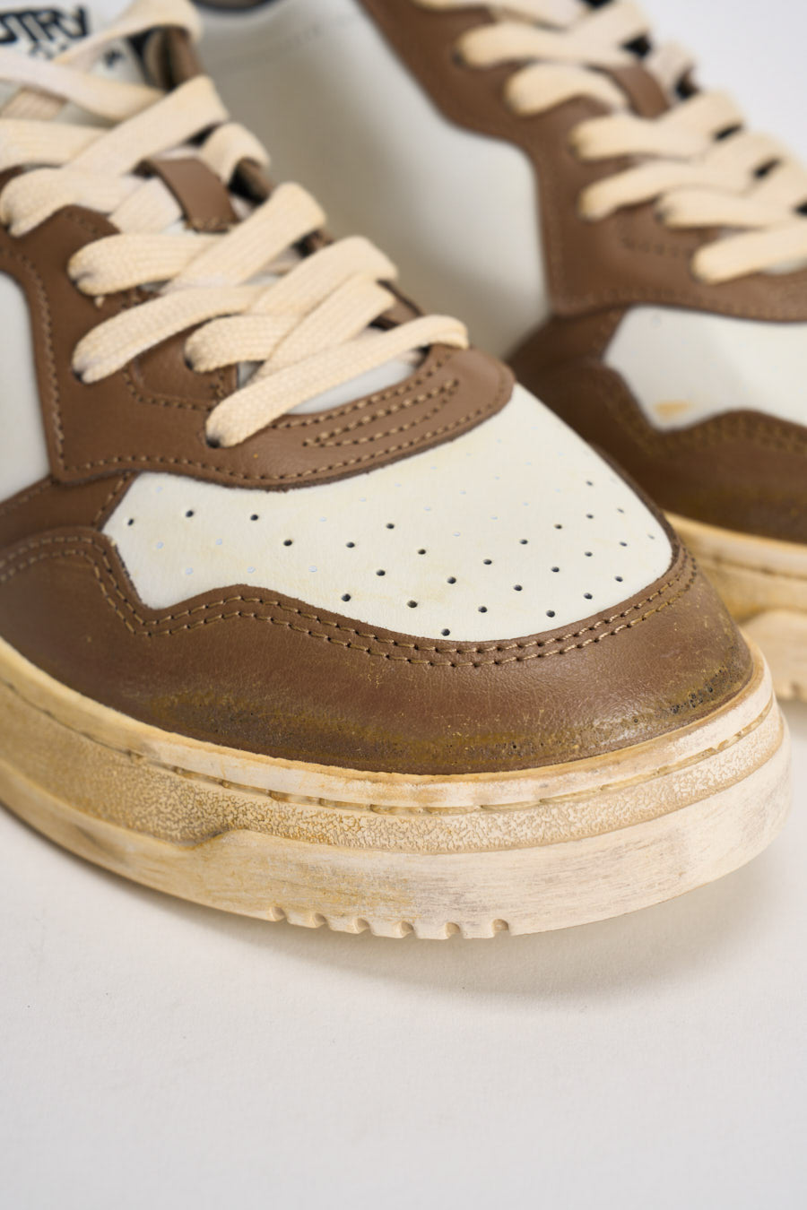 Sneakers uomo Medalist Super Vintage marrone AVLM SV60 AUTRY 