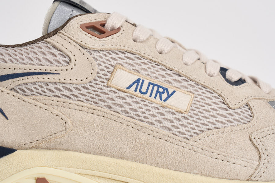 Sneakers uomo Hyperway Low in suede sabbia e blu HYLM CI05 AUTRY 