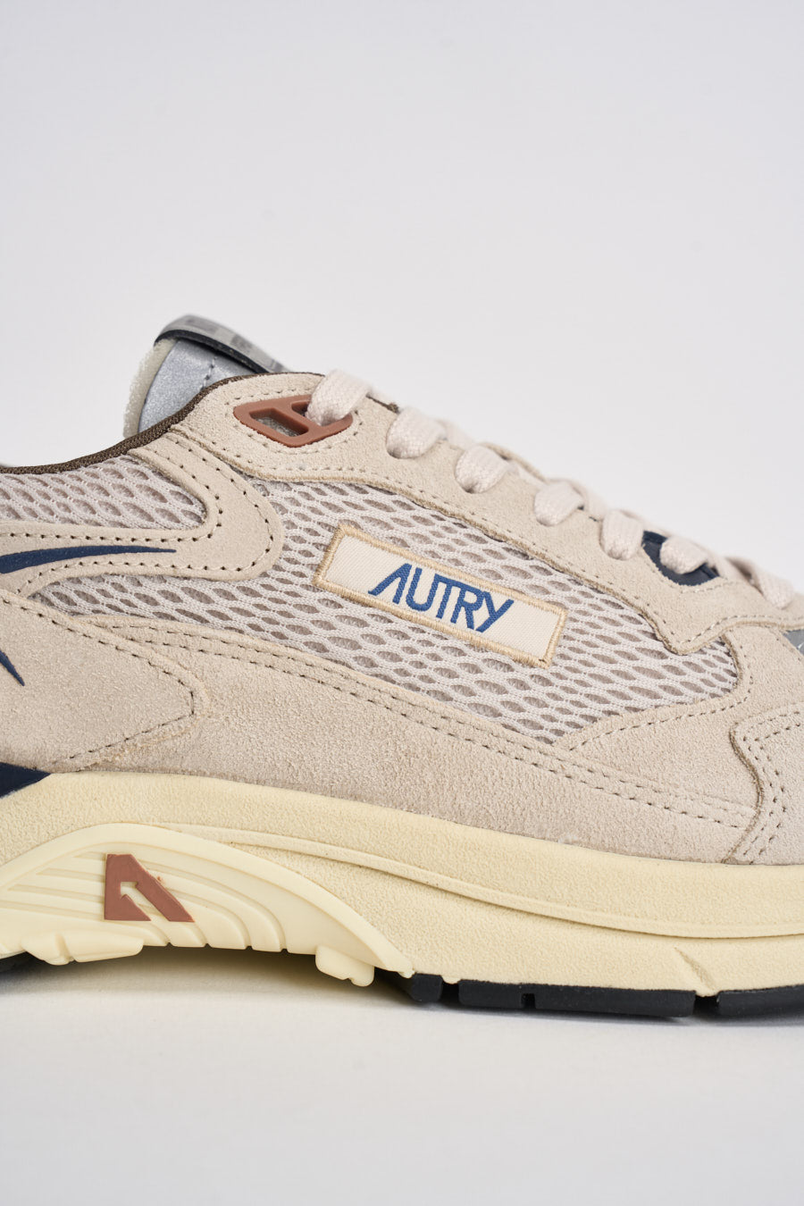 Sneakers uomo Hyperway Low in suede sabbia e blu HYLM CI05 AUTRY 