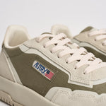 Sneakers uomo Wildpace in suede beige e verde LDLM CO03 AUTRY 
