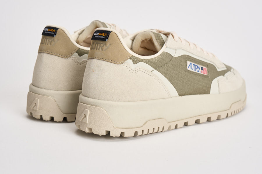 Sneakers uomo Wildpace in suede beige e verde LDLM CO03 AUTRY 