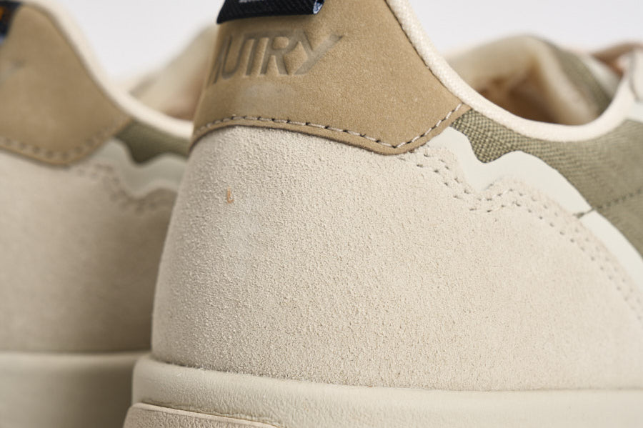 Sneakers uomo Wildpace in suede beige e verde LDLM CO03 AUTRY 
