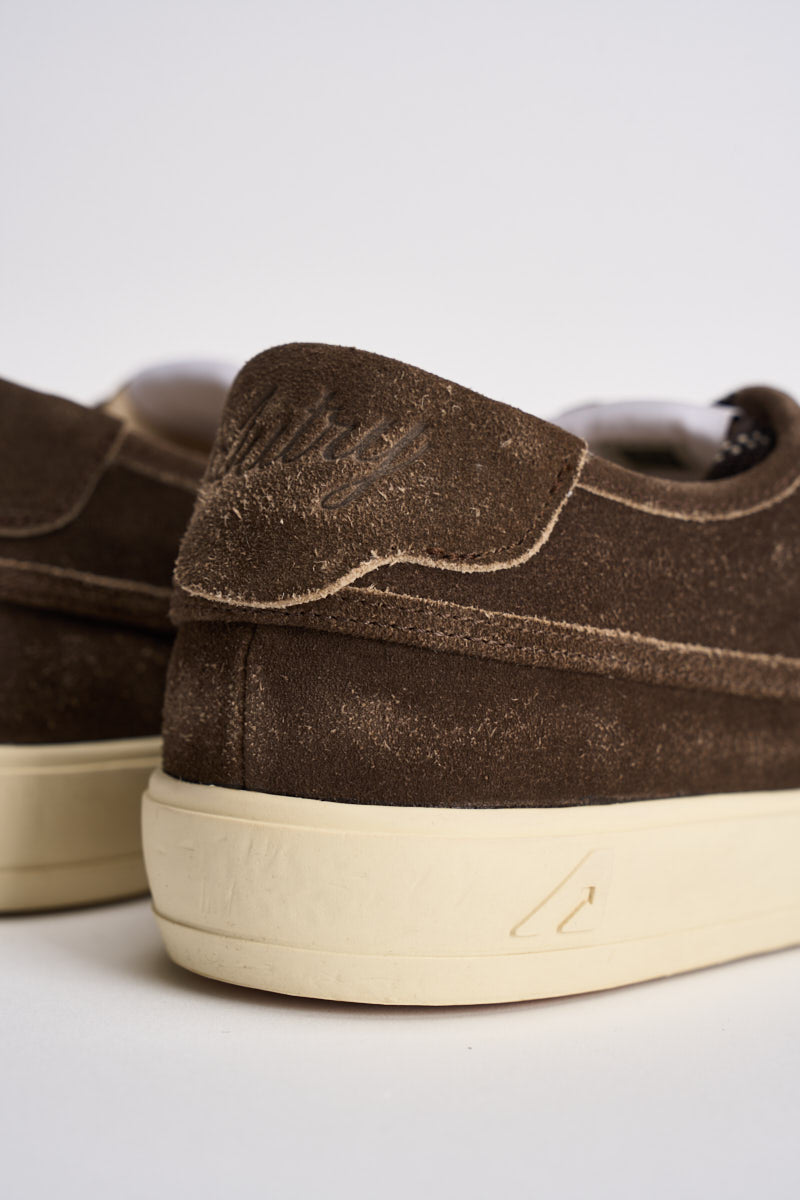 Sneakers uomo Windscape low in suede marrone SCLM KQ02 AUTRY 