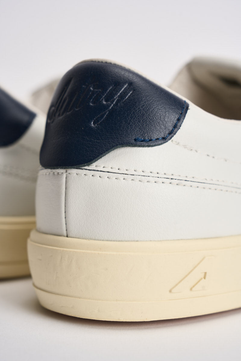 Sneakers uomo Windscape low bianca e blu SCLM UK05 AUTRY 