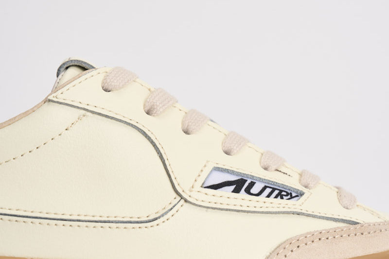 Sneakers donna Windscape low panna SCLW JU03 AUTRY 