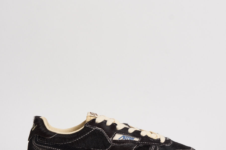 Sneakers donna Windspin in suede nera WSLW BN01 AUTRY 