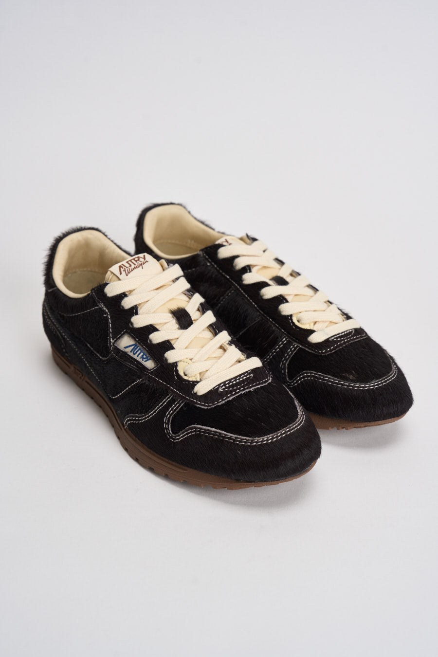 Sneakers donna Windspin in suede nera WSLW BN01 AUTRY 