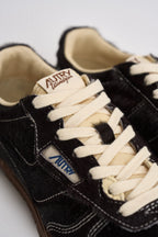 Sneakers donna Windspin in suede nera WSLW BN01 AUTRY 