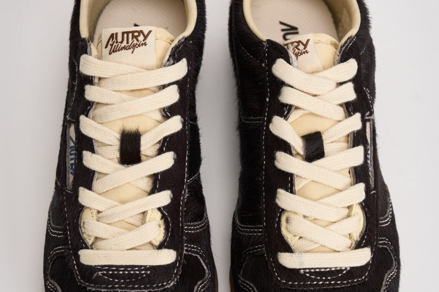 Sneakers donna Windspin in suede nera WSLW BN01 AUTRY 