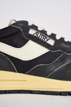 Sneakers uomo Reelwind bianca e grigia WWLM GQ07 AUTRY 