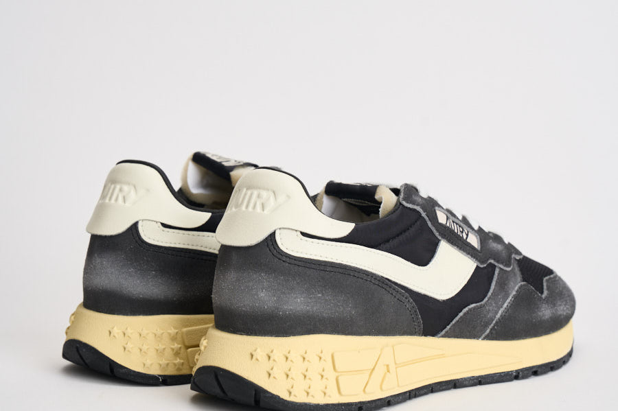 Sneakers uomo Reelwind bianca e grigia WWLM GQ07 AUTRY 