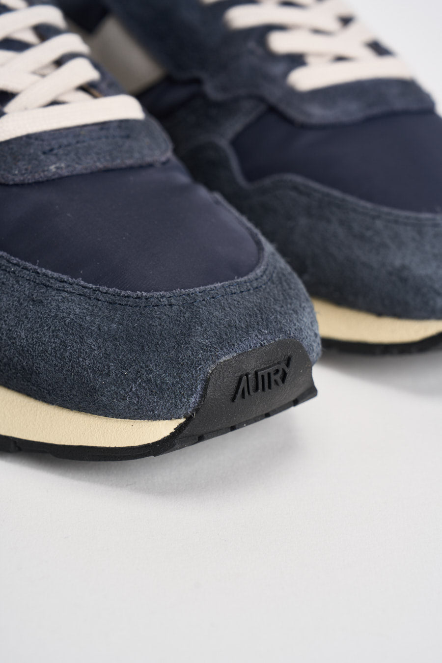 Sneakers Reelwind low in suede blu WWLM NC30 AUTRY 