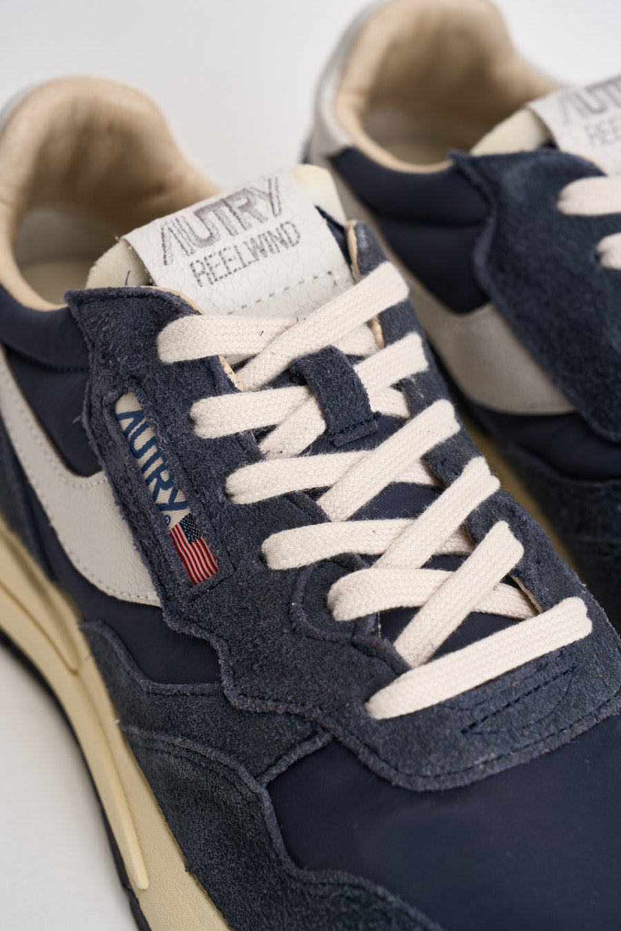 Sneakers Reelwind low in suede blu WWLM NC30 AUTRY 