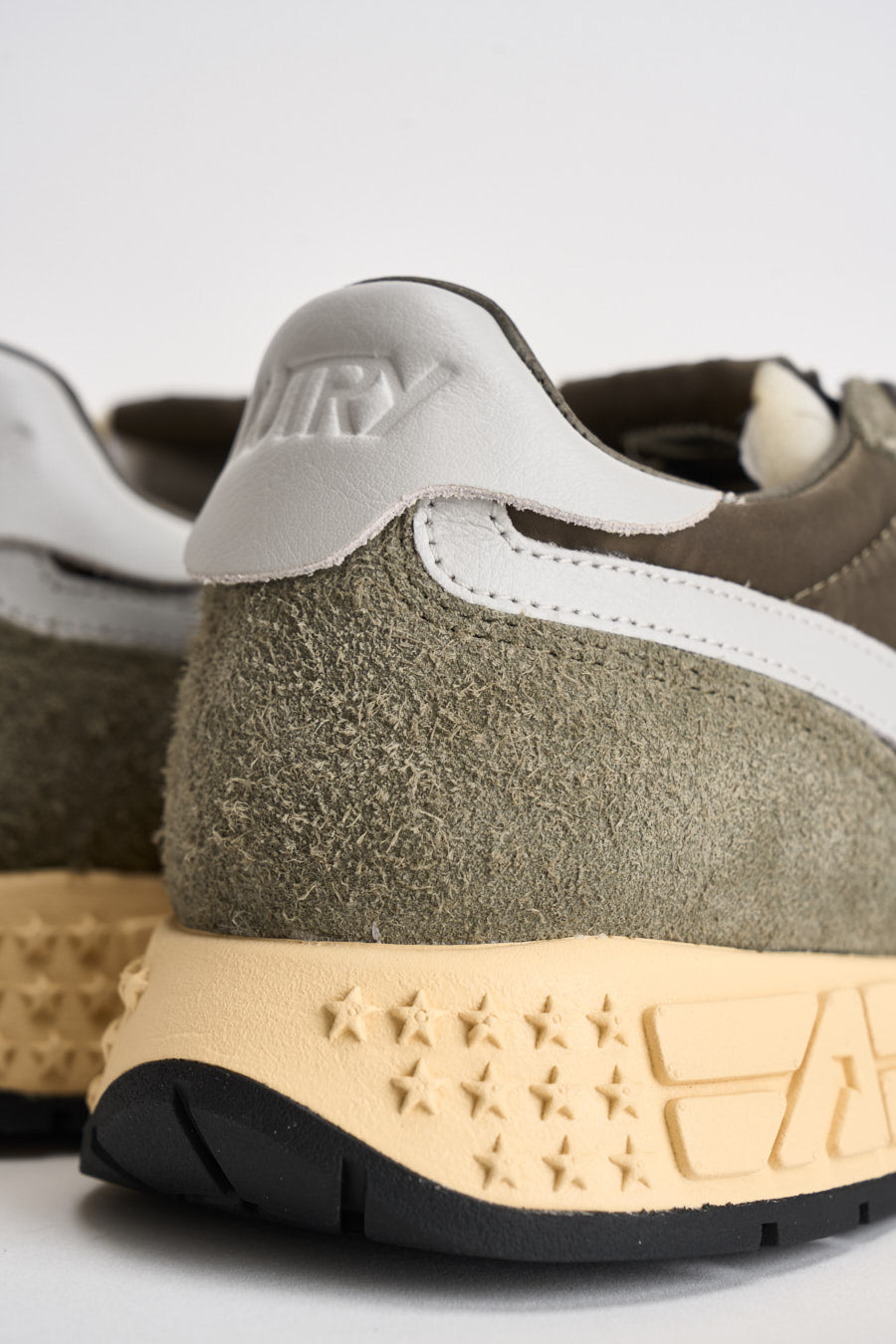 Sneakers uomo reelwind low verde militare WWLM UT52 AUTRY 