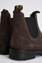 Stivaletto uomo 2413 in suede marrone 2413 DARKGREY BLUNDSTONE 