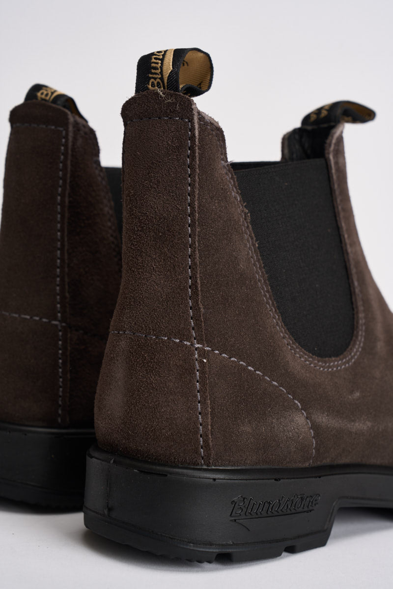 Stivaletto uomo 2413 in suede marrone 2413 DARKGREY BLUNDSTONE 