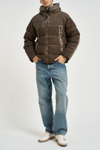 Piumino uomo con cappuccio marrone mèlange 21CMOW115A 006369SR30 C.P. COMPANY 