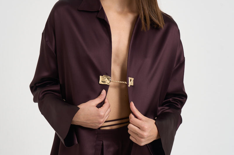 Camicia donna Alessia con chiusura gioiello vino 7913A AUBERGINE DANAME 