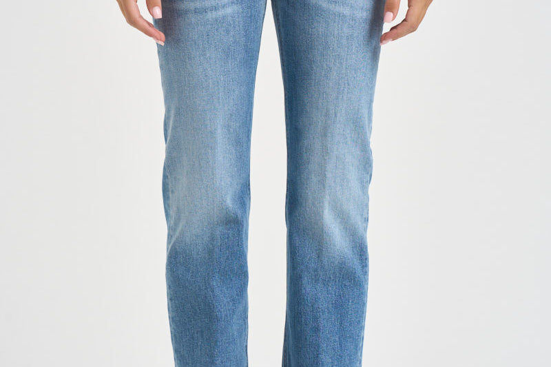 Jeans donna Dafne regular celeste denim DP924 DS0406DMZ4 DONDUP 