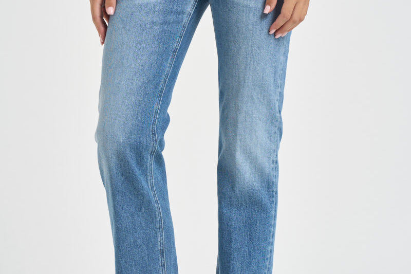 Jeans donna Dafne regular celeste denim DP924 DS0406DMZ4 DONDUP 