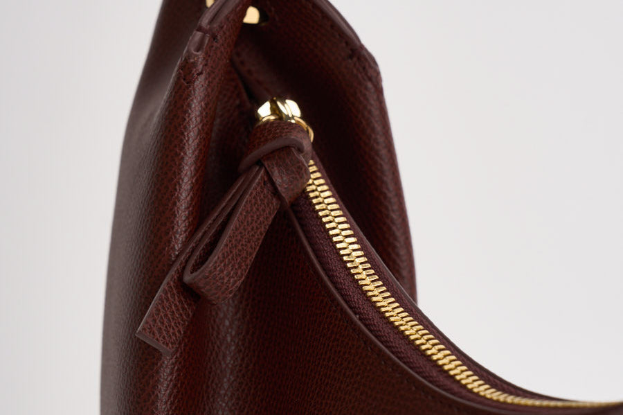 Borsa donna hobo in pelle bordeaux EW005754 AF29459U6017 EMPORIO ARMANI 