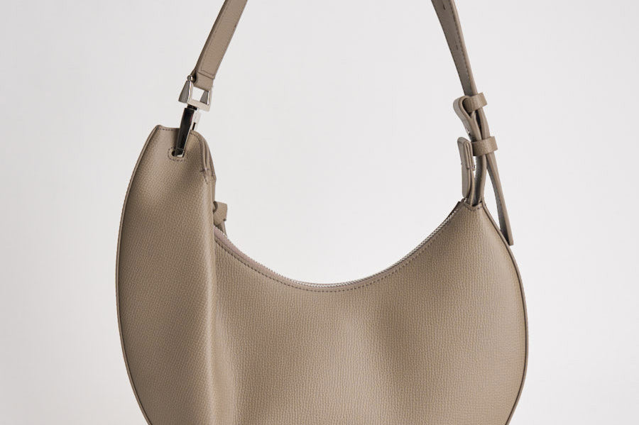 Borsa donna hobo in pelle beige EW005754 AF29459U6168 EMPORIO ARMANI 