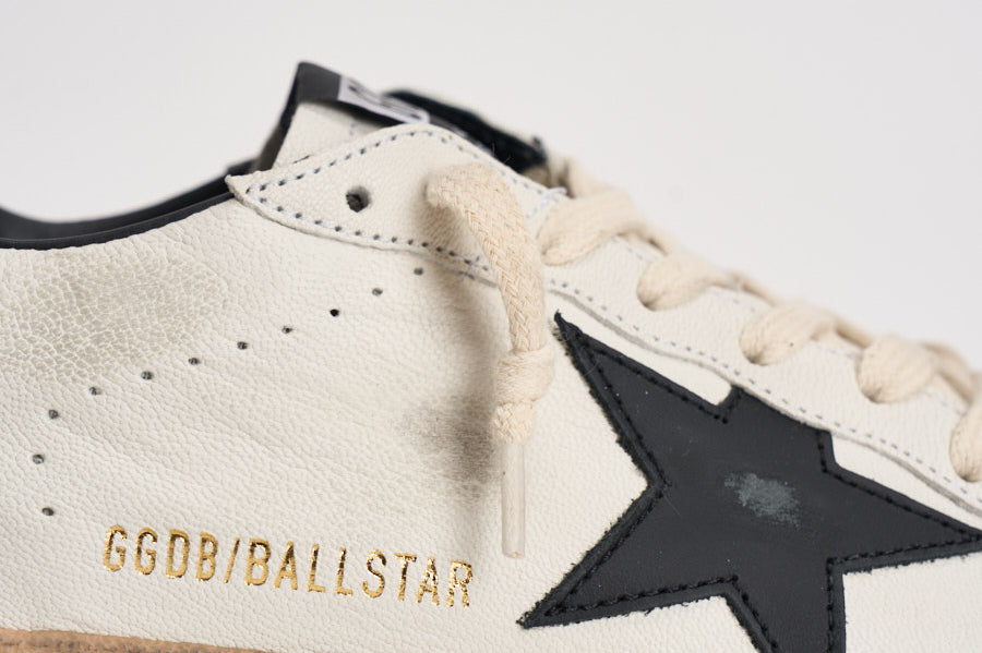 Sneakers uomo Ball Star bianca e nera GMF00117 F00377110283 GOLDEN GOOSE 